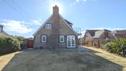 Barn Walk, East Wittering, Image 19