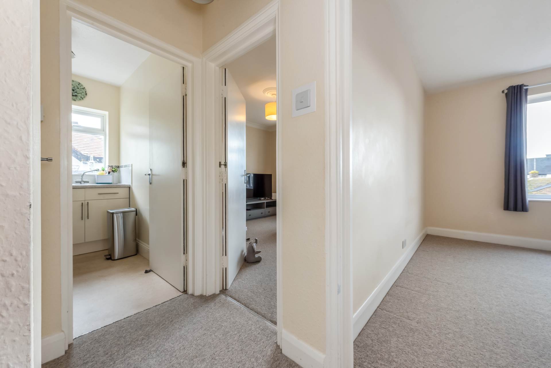 Bassett Road, Bognor Regis, Image 10