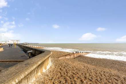 Bassett Road, Bognor Regis, Image 14