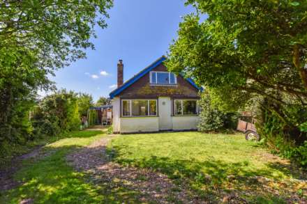 Briar Avenue, West Wittering, PO20