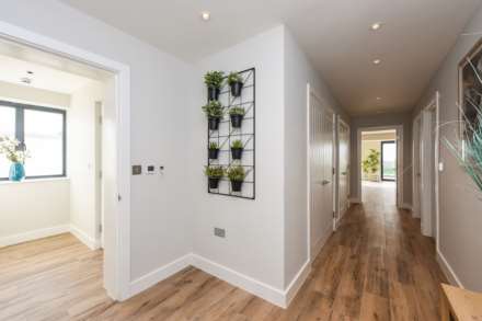 East Bracklesham Drive, Bracklesham Bay, West Sussex, PO20, Image 25