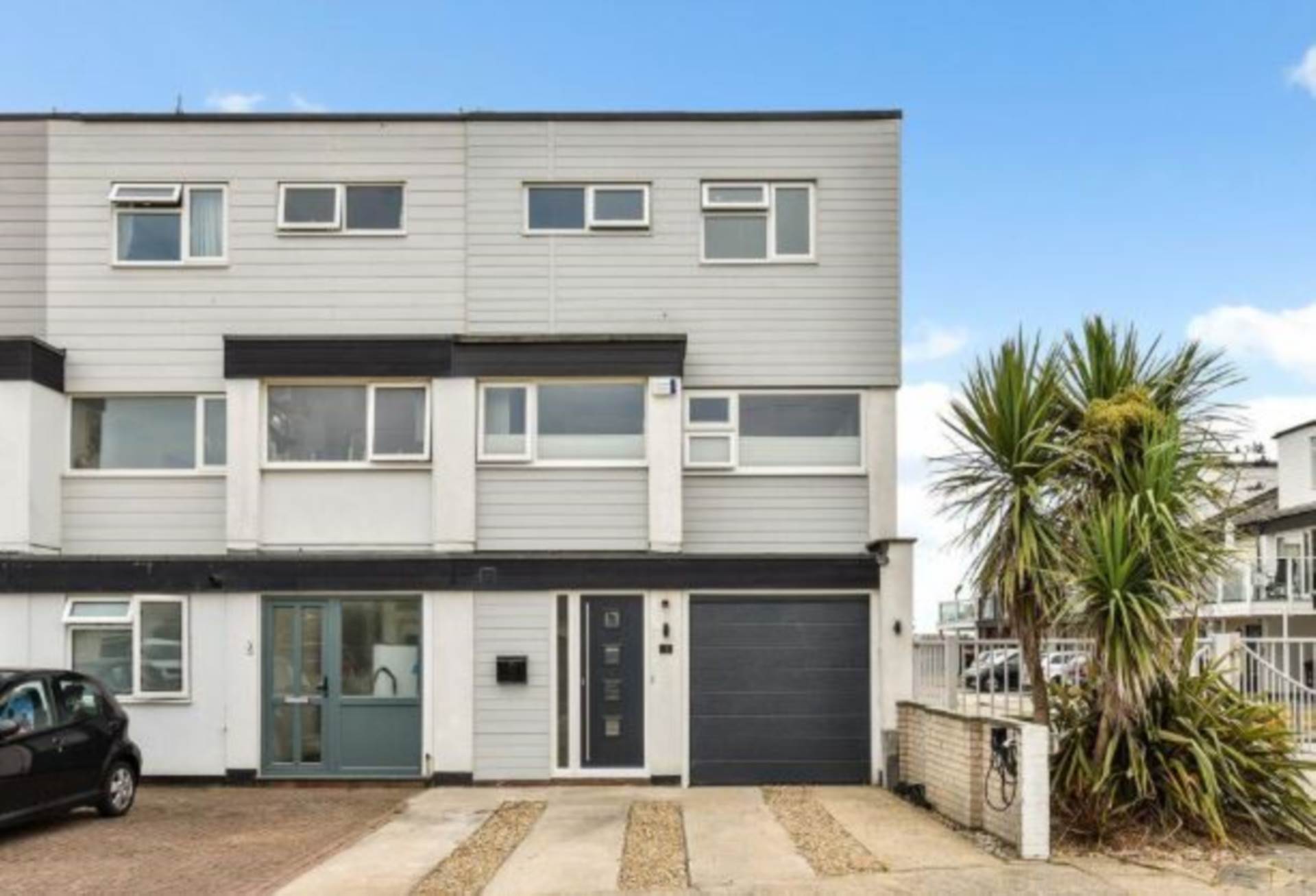 Marineside, Bracklesham Bay, PO20, Image 1