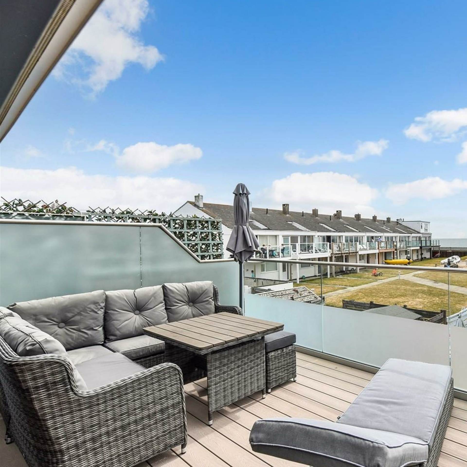 Marineside, Bracklesham Bay, PO20, Image 2