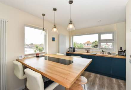 Marineside, Bracklesham Bay, PO20, Image 4