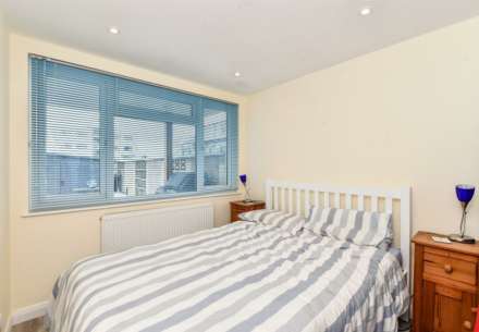 Marineside, Bracklesham Bay, PO20, Image 8