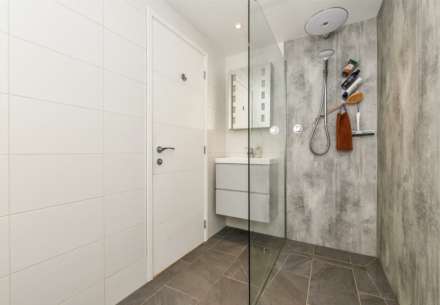 Marineside, Bracklesham Bay, PO20, Image 9