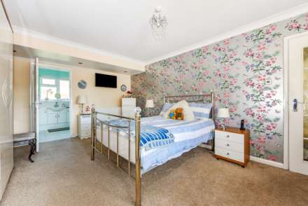 Windsor Drive, West Wittering, West Sussex, PO20, Image 9
