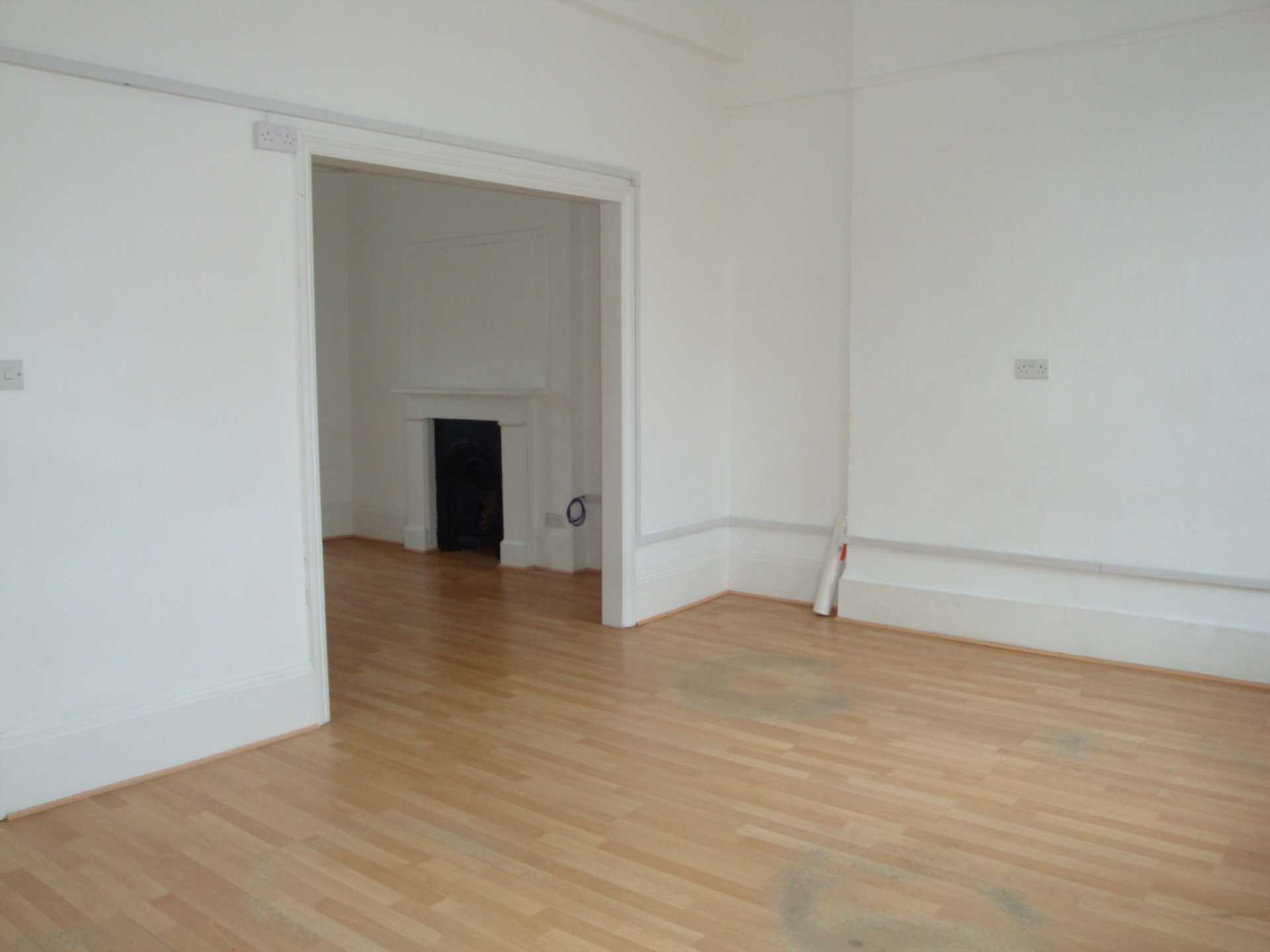 Hogarth Road, Earls Court SW5, Image 3