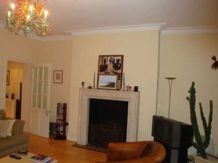 Redcliffe Square, Chelsea, England, Image 3