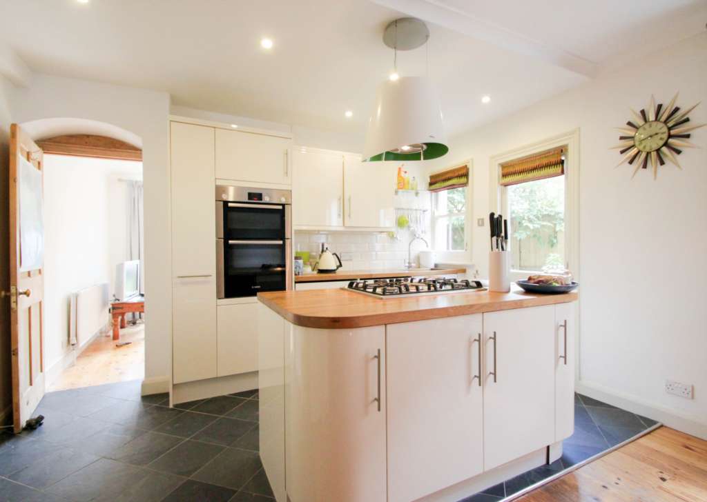 Moring Road SW17, Tooting Bec, Image 2