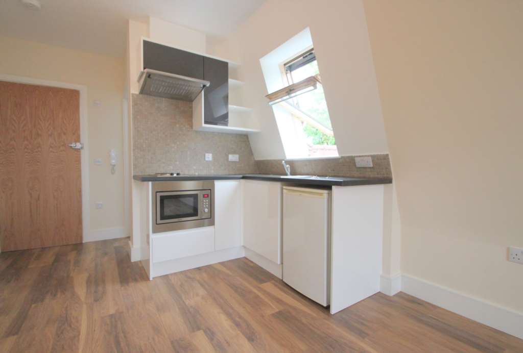 St James Road SM1, Sutton, Image 3