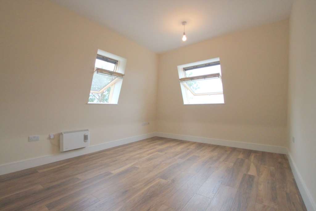 St James Road SM1, Sutton, Image 6