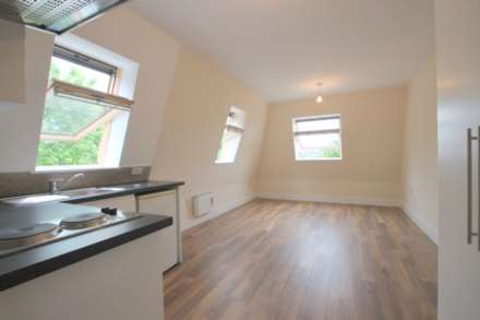 St James Road SM1, Sutton, Image 4