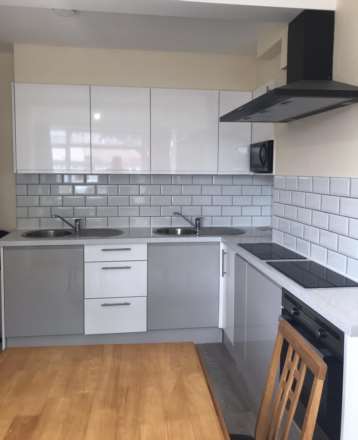 Glenister Park Road, London, Image 6