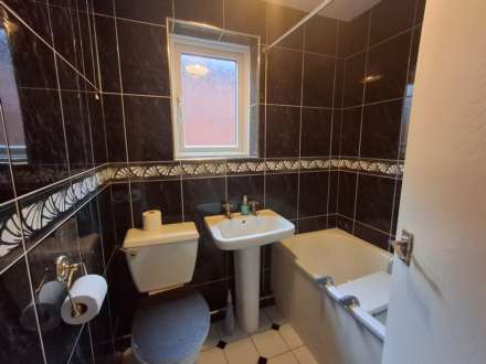 St Davids Close, Billingham, Image 4