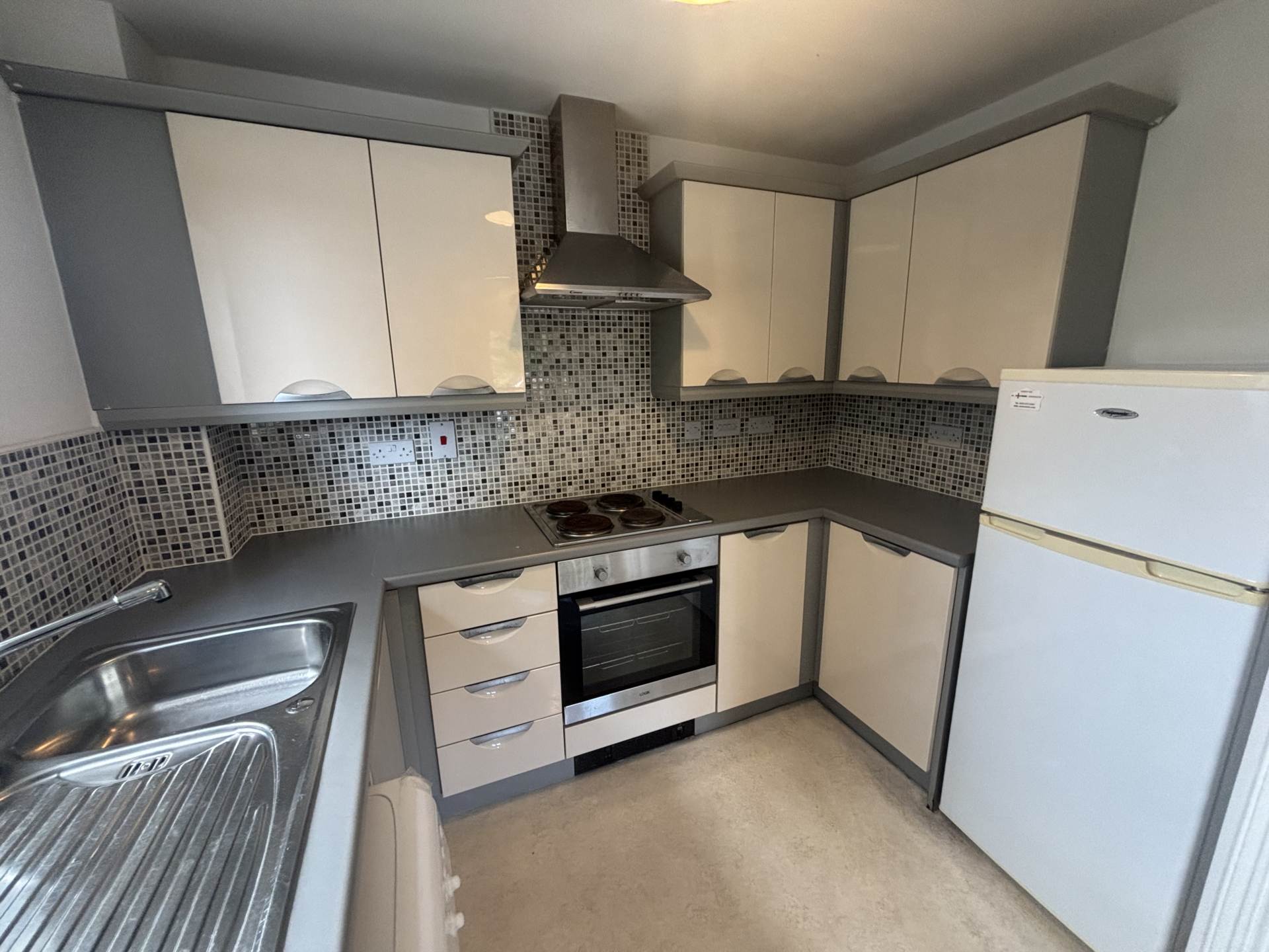 The Place, Mere Drive, Image 8