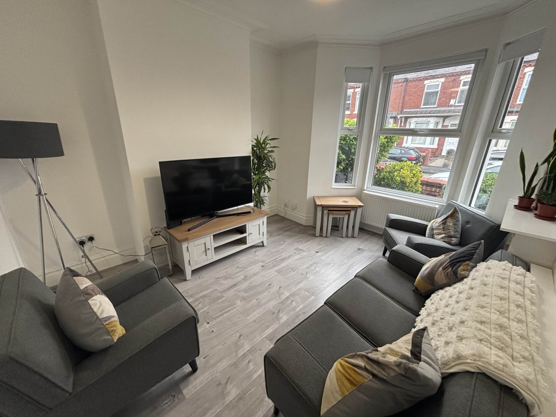 Meadows Road, Sale, Image 2