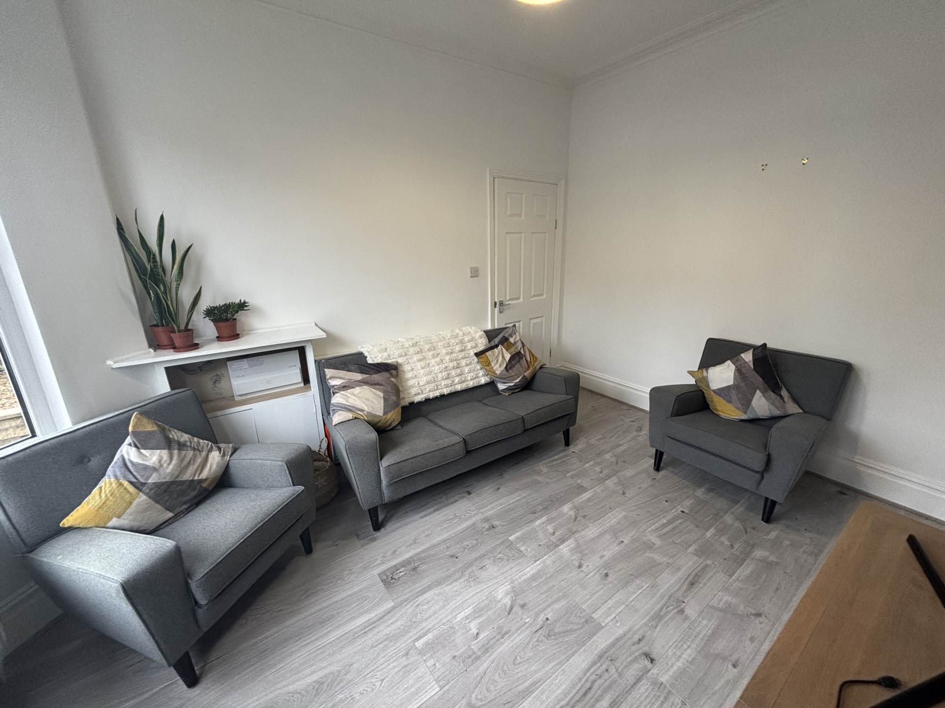 Meadows Road, Sale, Image 4