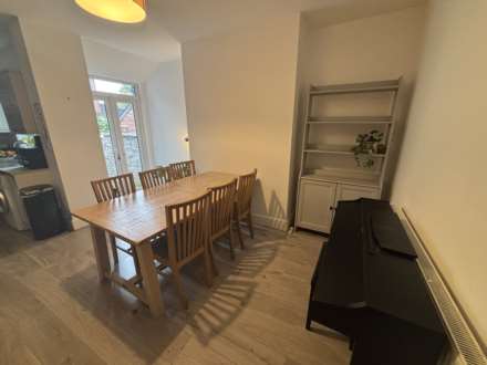 Meadows Road, Sale, Image 12