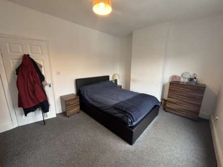 Meadows Road, Sale, Image 16
