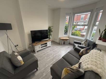 Meadows Road, Sale, Image 2