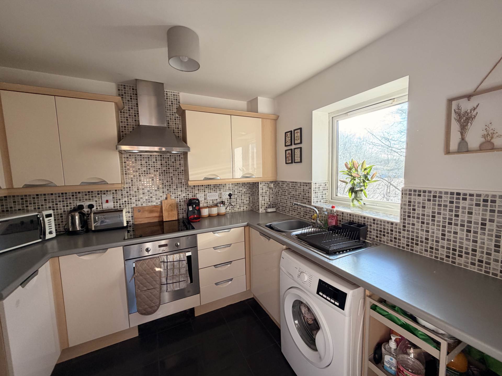 The Place,, Mere Drive, Image 2