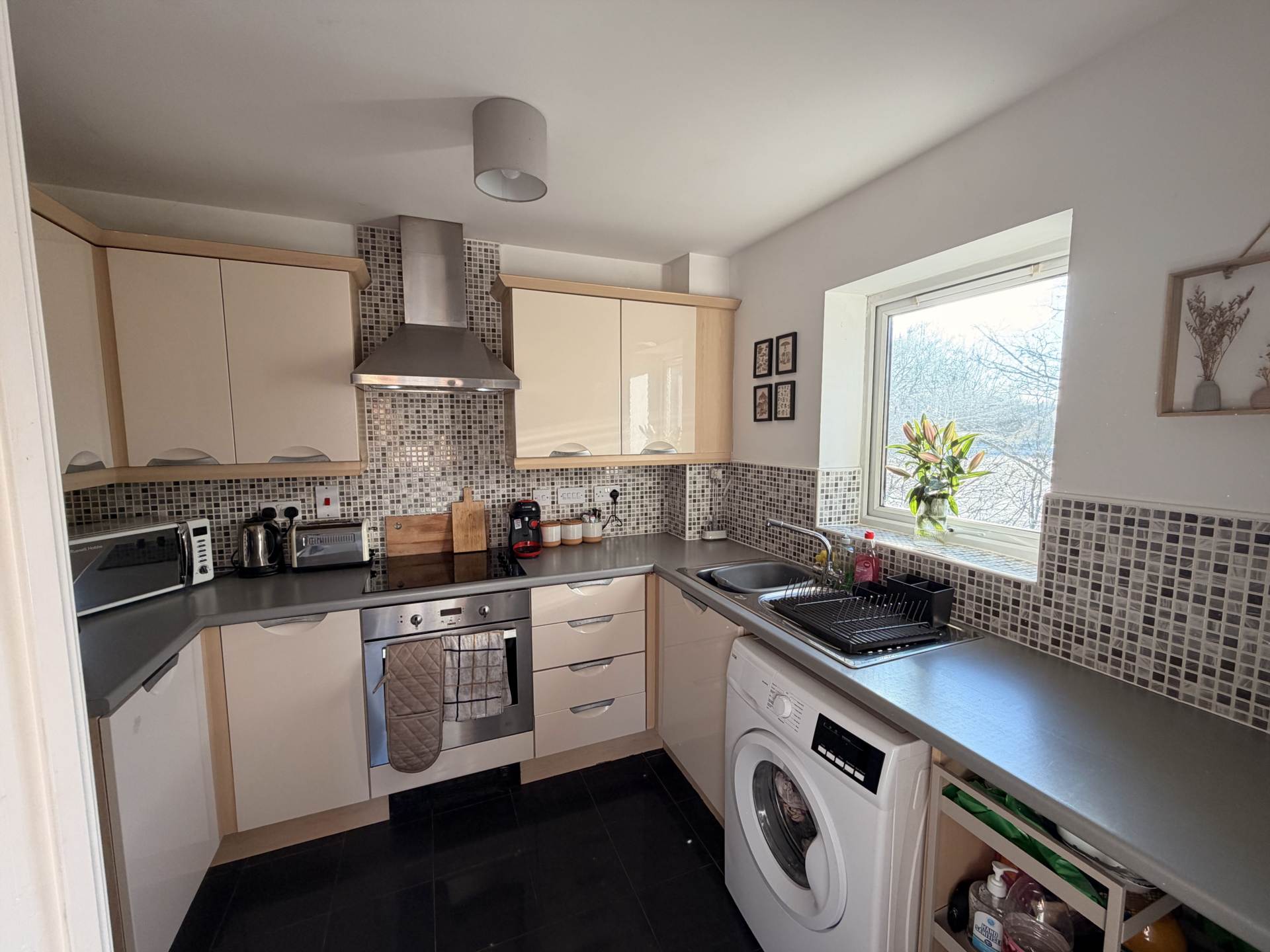 The Place,, Mere Drive, Image 9