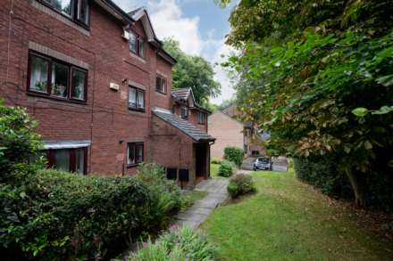 Crescent Avenue, Prestwich, Image 3