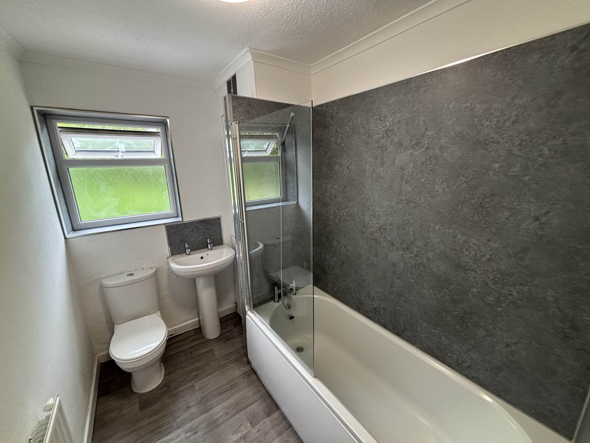 Coalshaw Green Road, Oldham, Image 7