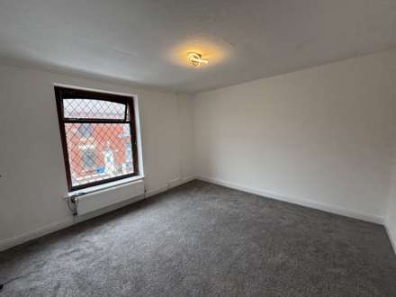 Coalshaw Green Road, Oldham, Image 6