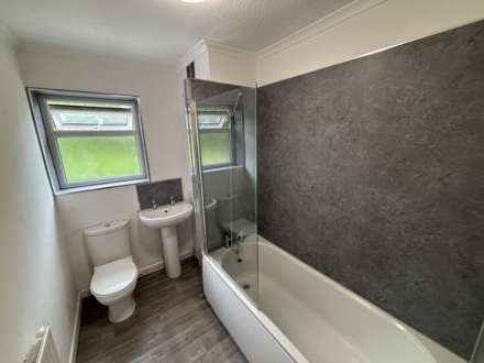 Coalshaw Green Road, Oldham, Image 7