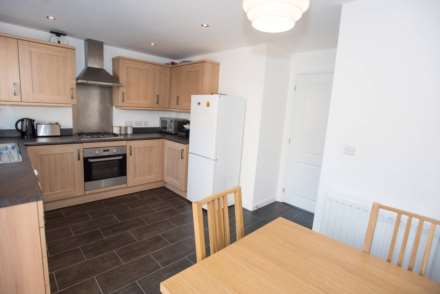 Racecourse Way, Salford, Image 4