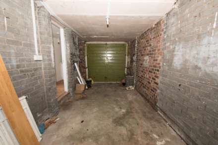 Sandygate Close, Swinton, Image 16