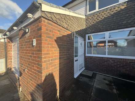 Sandygate Close, Swinton, Image 3