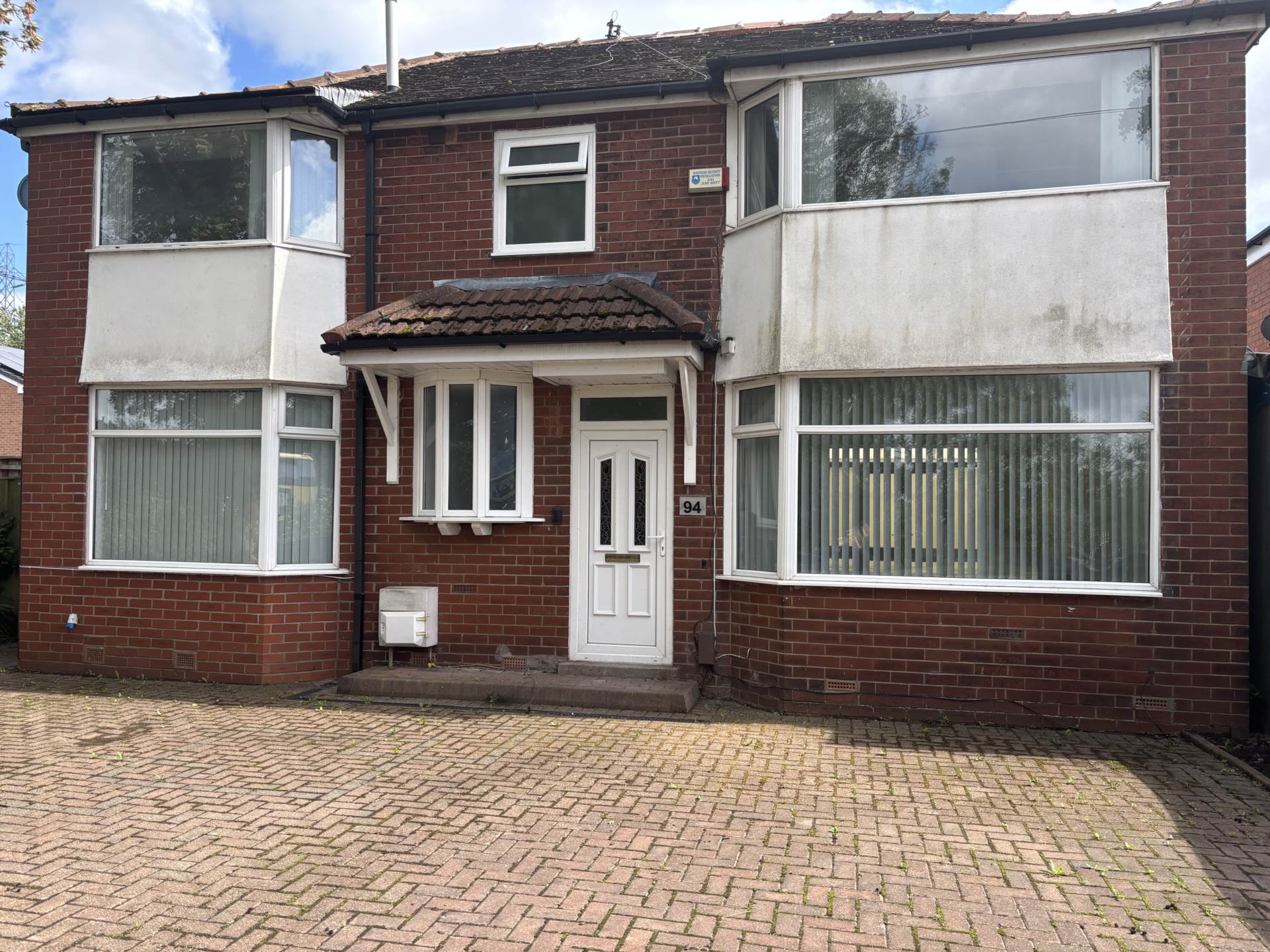 Thatch Leach Lane, Whitefield, Image 1