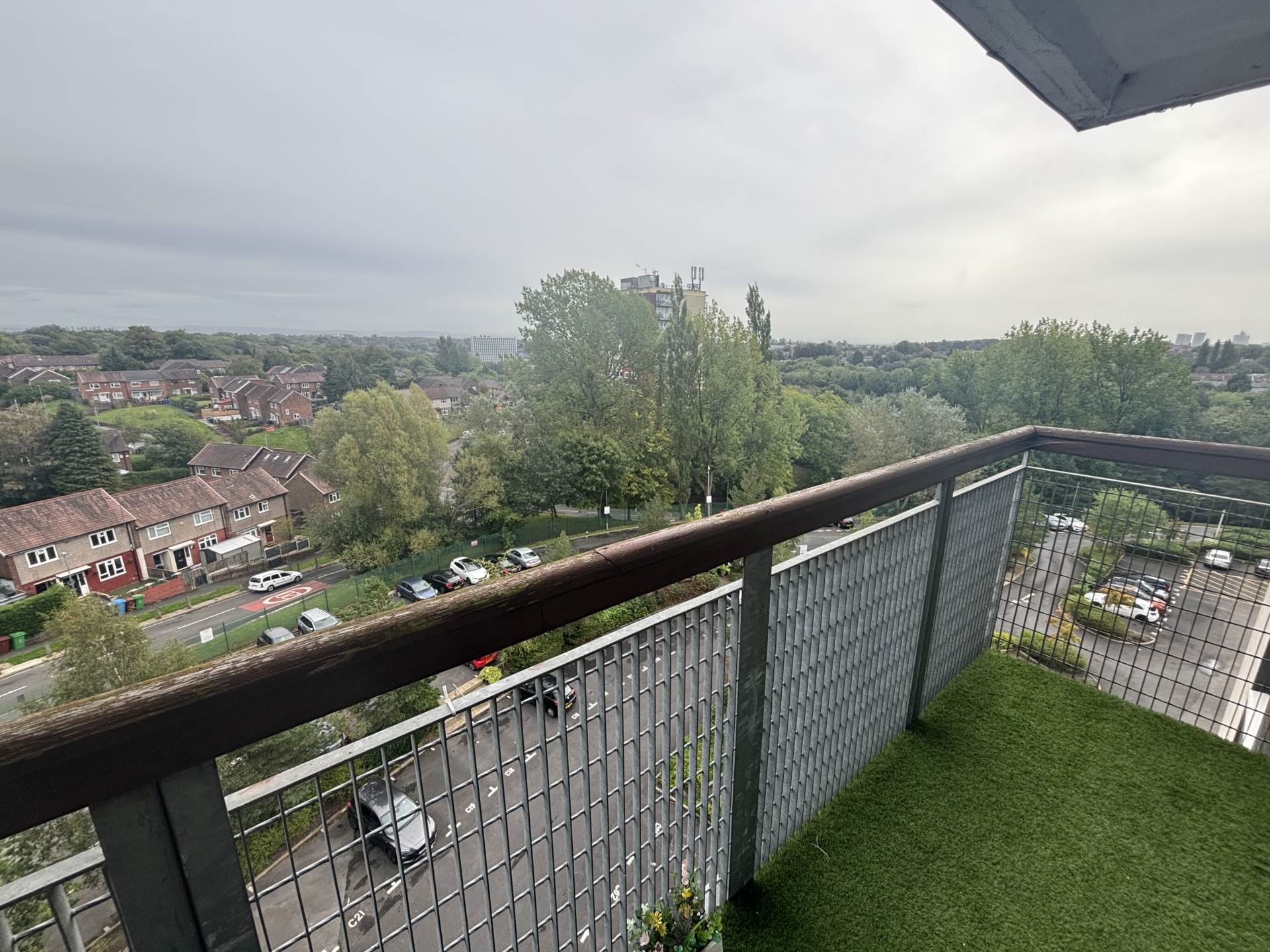 Lakeside Rise, Manchester, Image 9
