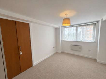 Lakeside Rise, Manchester, Image 7