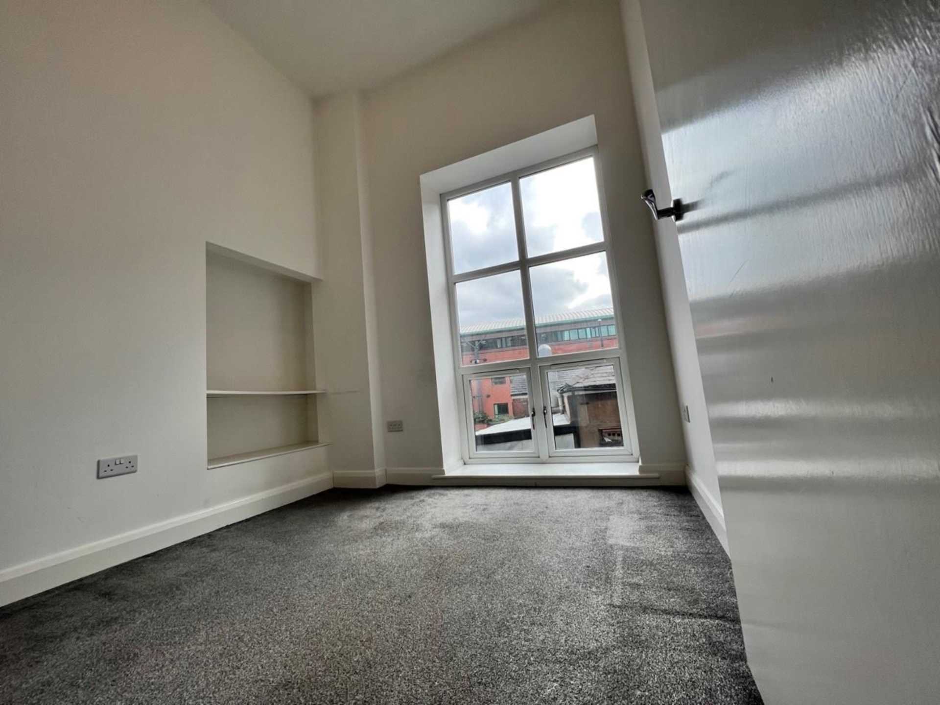 Bow Street, Oldham, Image 4