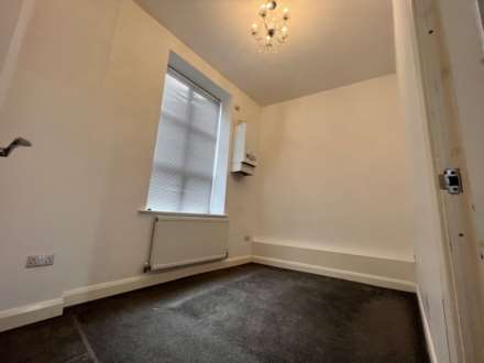 Bow Street, Oldham, Image 3