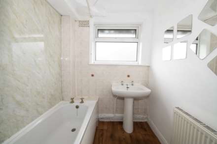 Flat 2, 30 Lichfield Drive, Manchester, Image 13