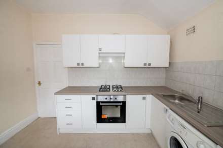 Flat 2, 30 Lichfield Drive, Manchester, Image 6