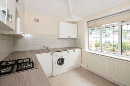 Flat 2, 30 Lichfield Drive, Manchester, Image 9