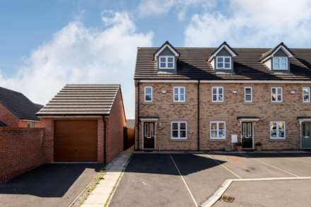 3 Bedroom Town House, Travers Street, Salford