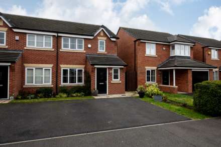 3 Bedroom Semi-Detached, Dumers Chase, Radcliffe
