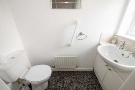 Greendale Drive, Radcliffe, Image 7