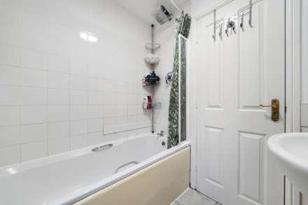 Ashurst Grove, Radcliffe, Image 14