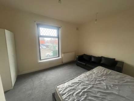 Holland Street, Radcliffe, Image 5