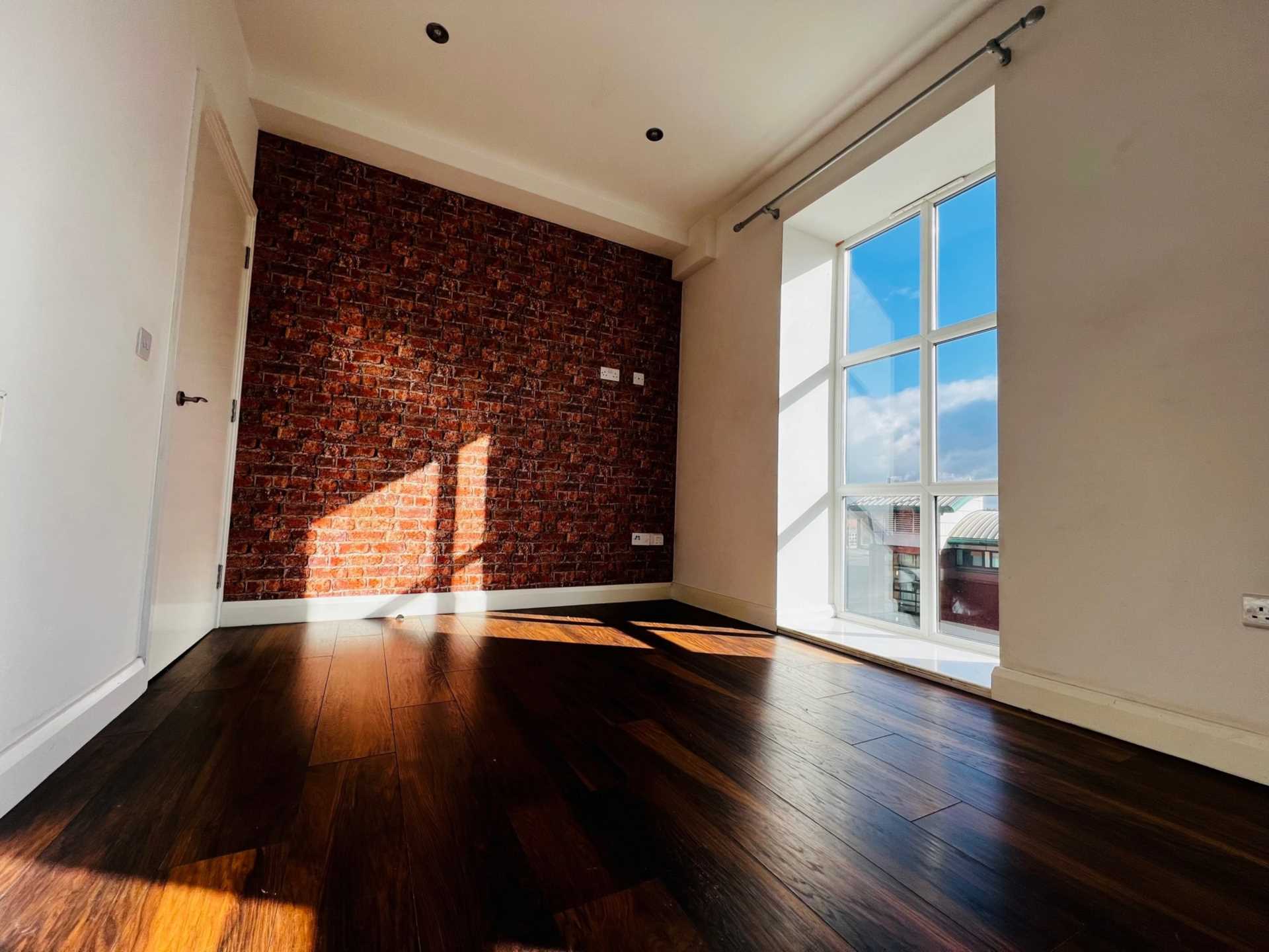 Bow Street, Oldham, Image 2