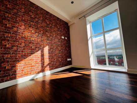 Bow Street, Oldham, Image 4