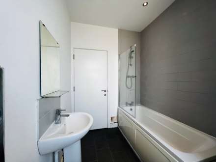 Bow Street, Oldham, Image 9